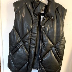 Abercrombie vegan leather quilted vest, new with tags